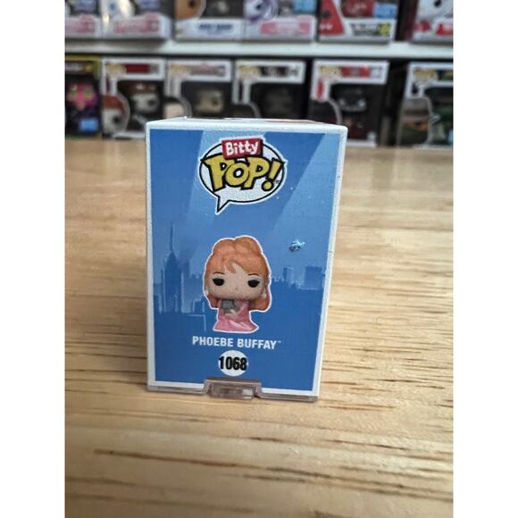HYPER RARE CHASE BITTY Phoebe Buffay Music Video Friends 1" Funko Pop #1068 TV - Picture 2 of 6